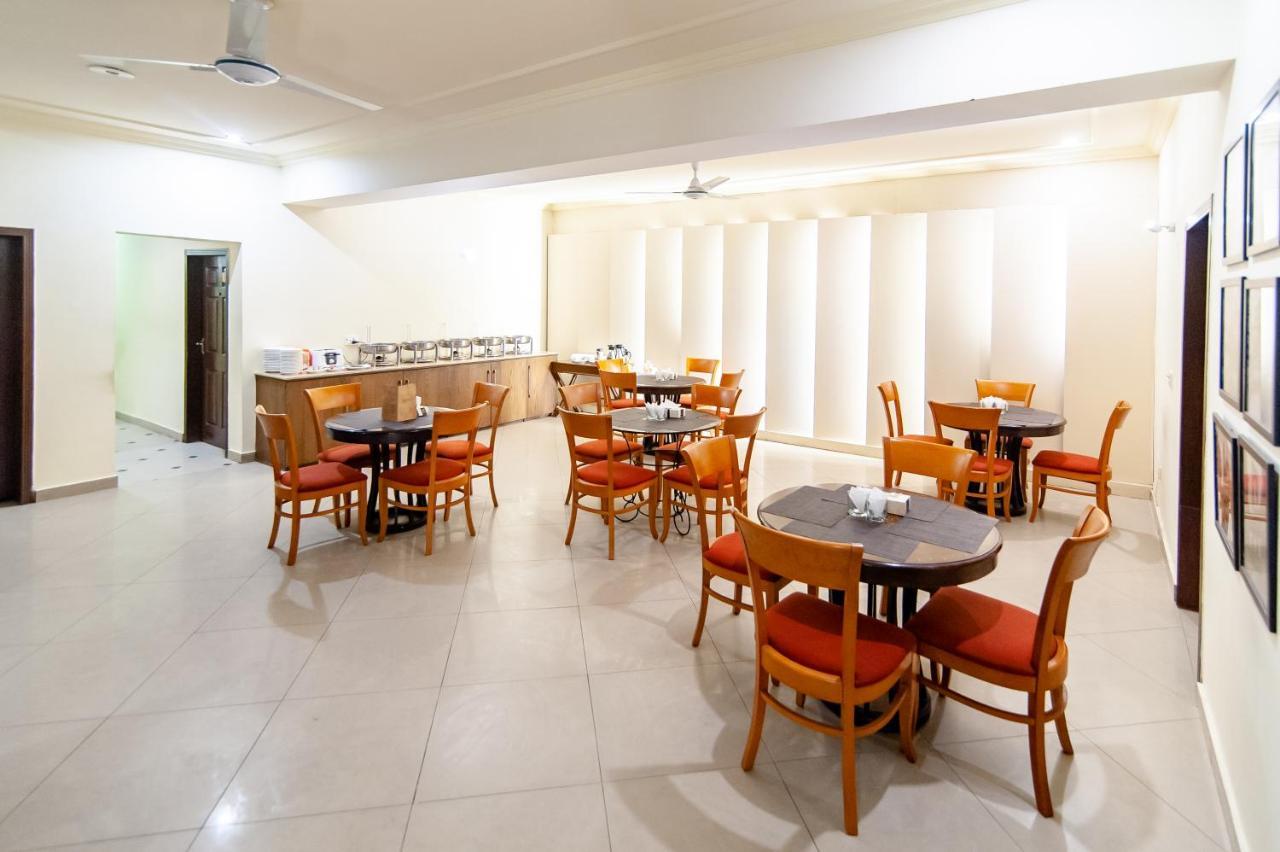 Shelton's Rezidor Islamabad Exterior foto